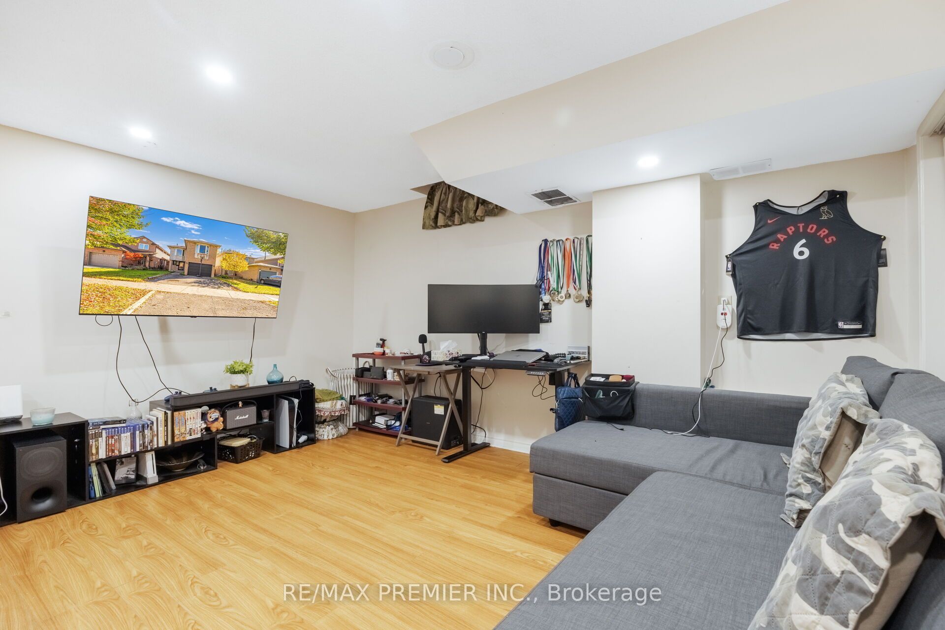 45 Rosebud Avenue Property Photo 36