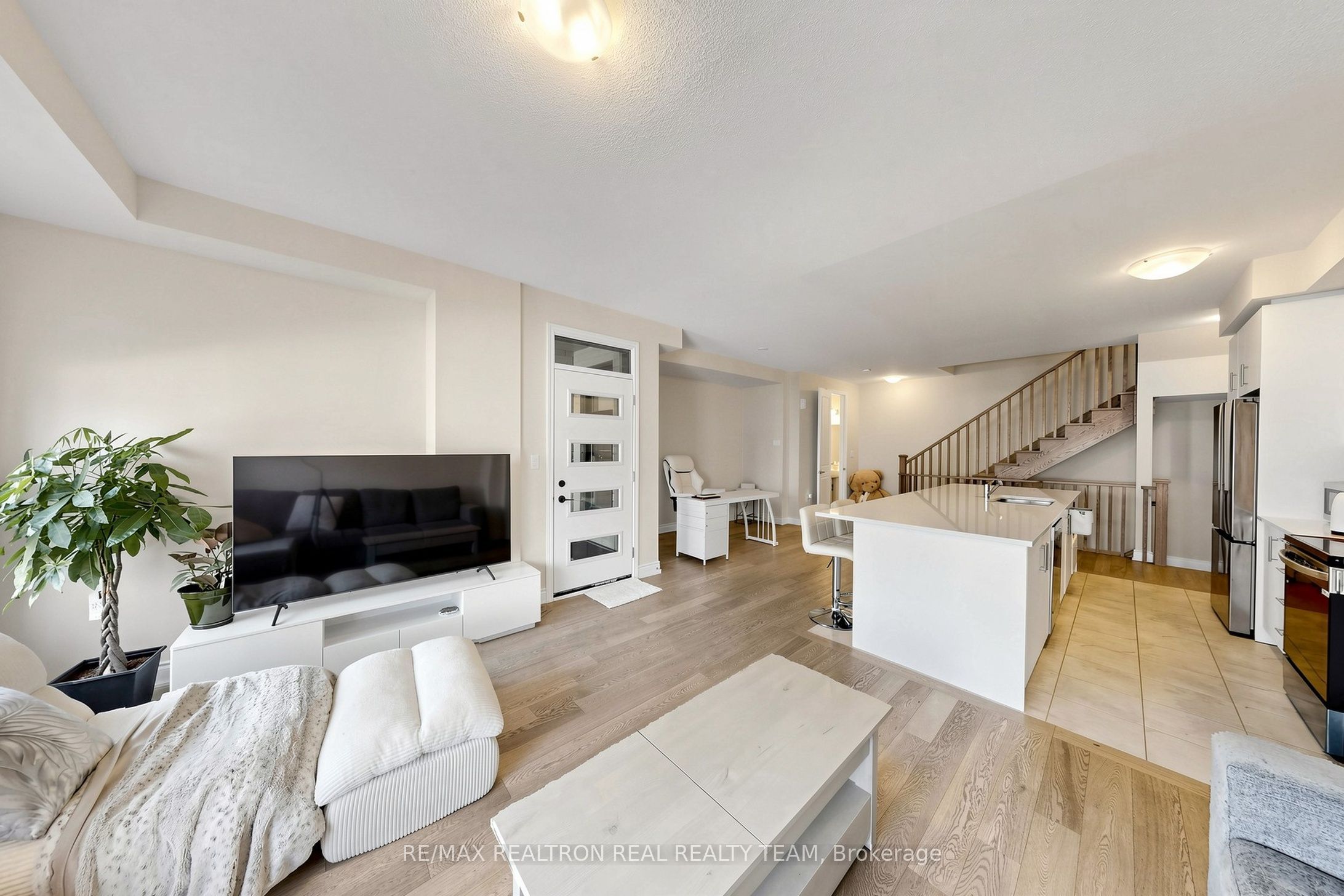 1284 Dempster Lane Property Photo 10