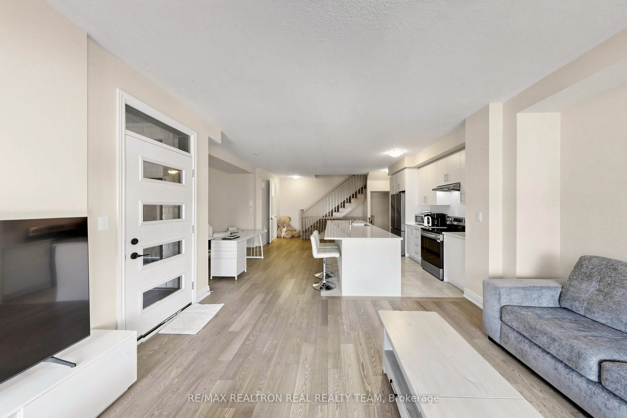 1284 Dempster Lane Property Photo 11