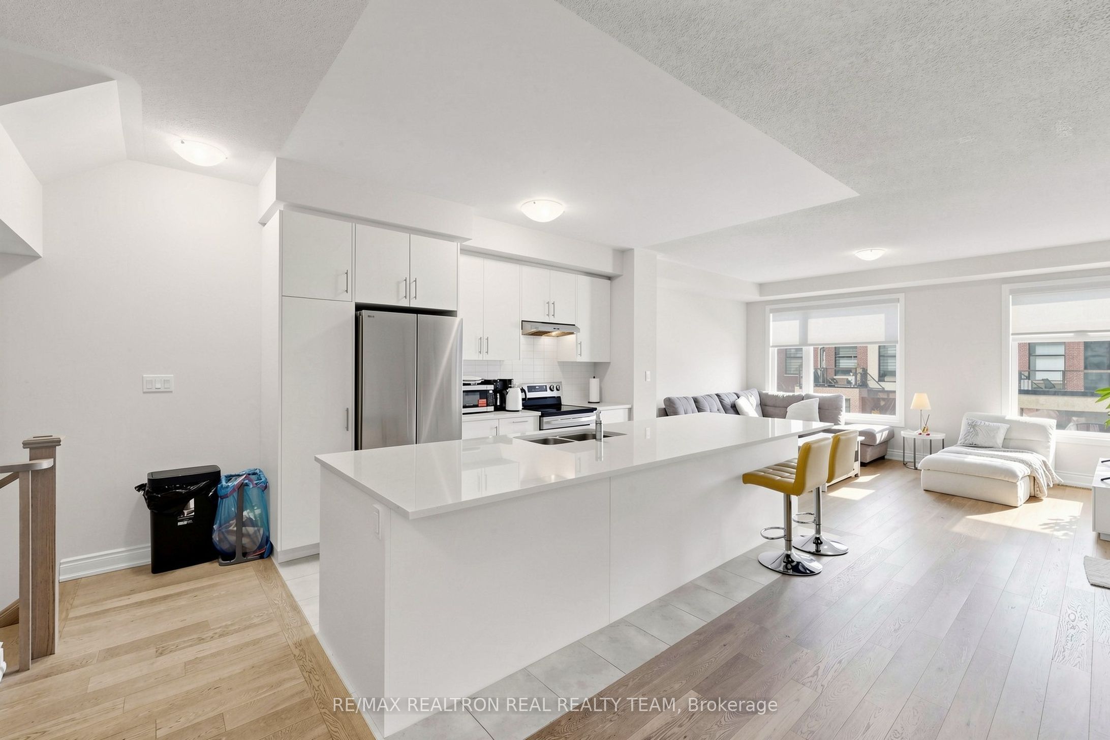 1284 Dempster Lane Property Photo 14