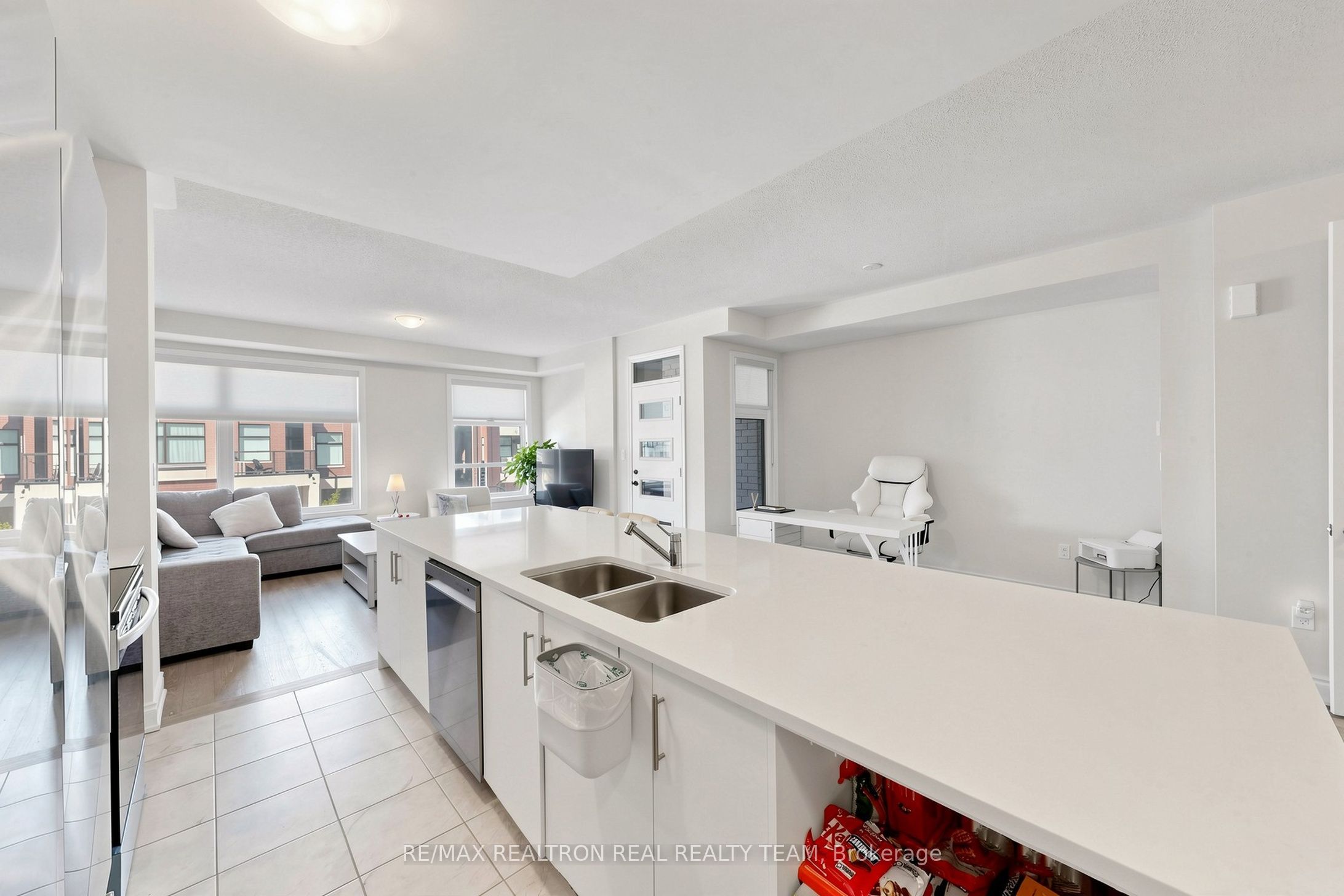1284 Dempster Lane Property Photo 15