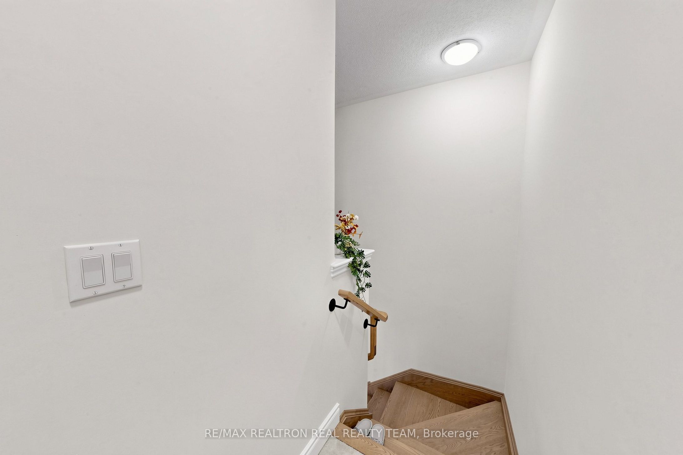 1284 Dempster Lane Property Photo 23
