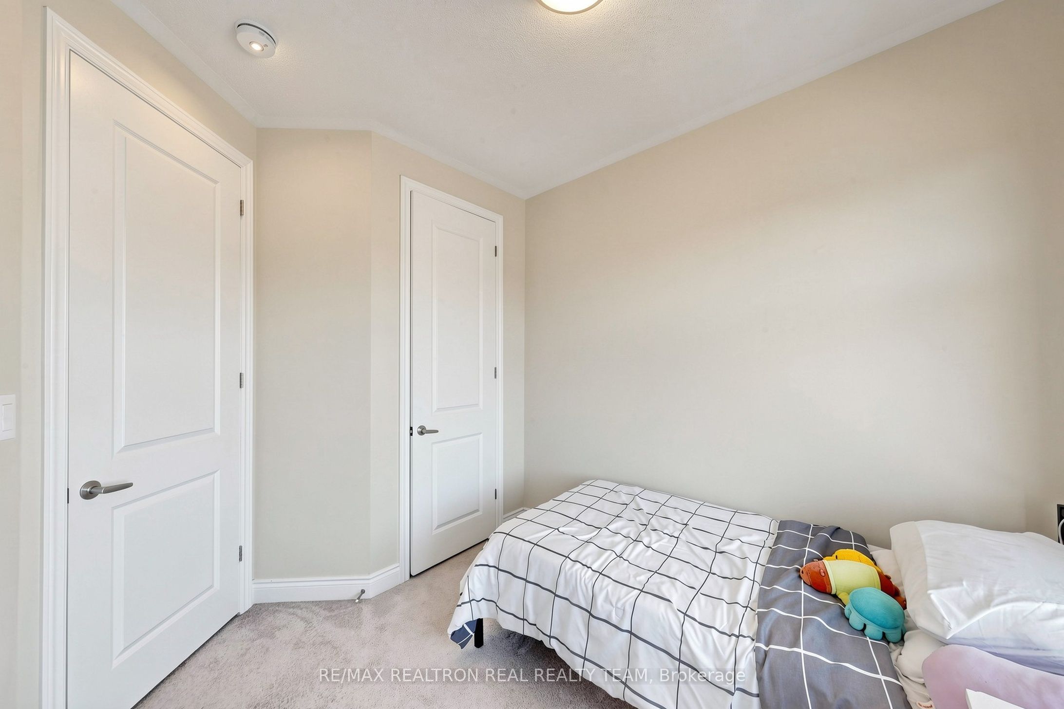 1284 Dempster Lane Property Photo 32