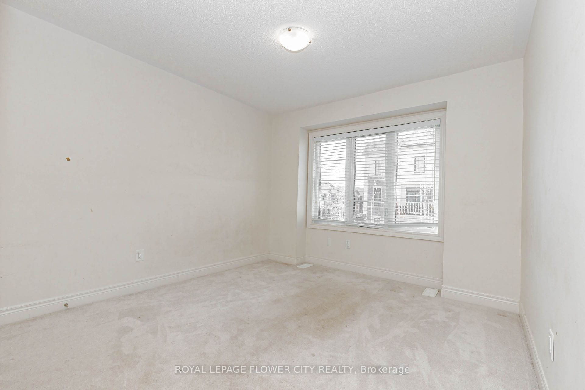 462 Sheaffe Place Property Photo 14