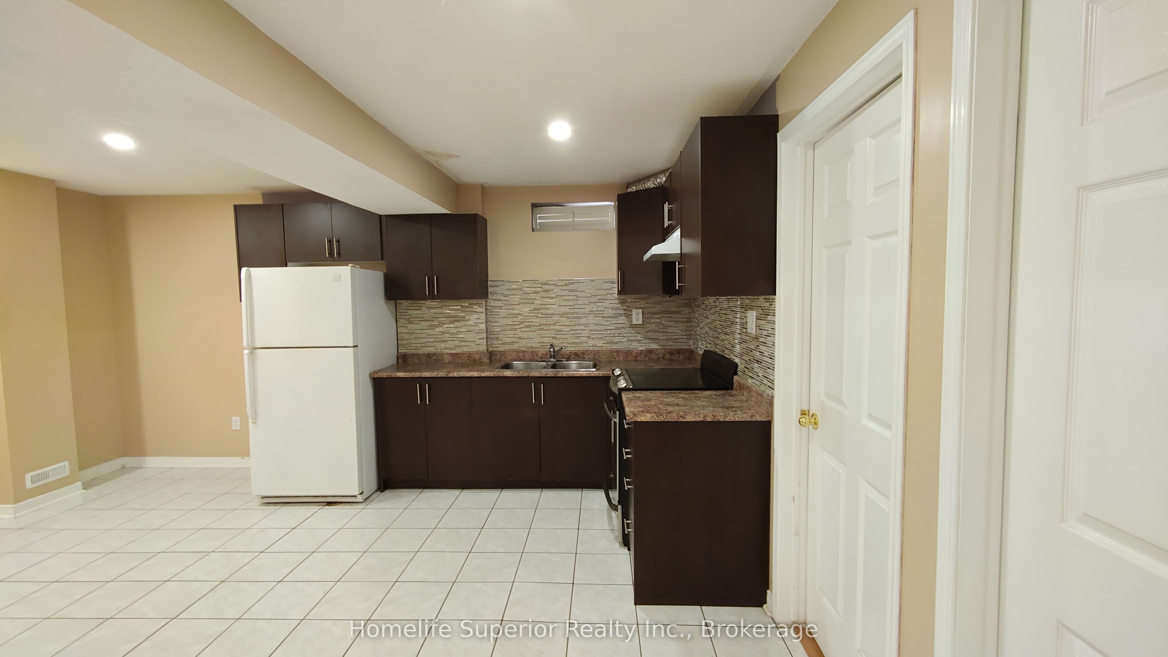 17 Summerfield Crescent Property Photo 5