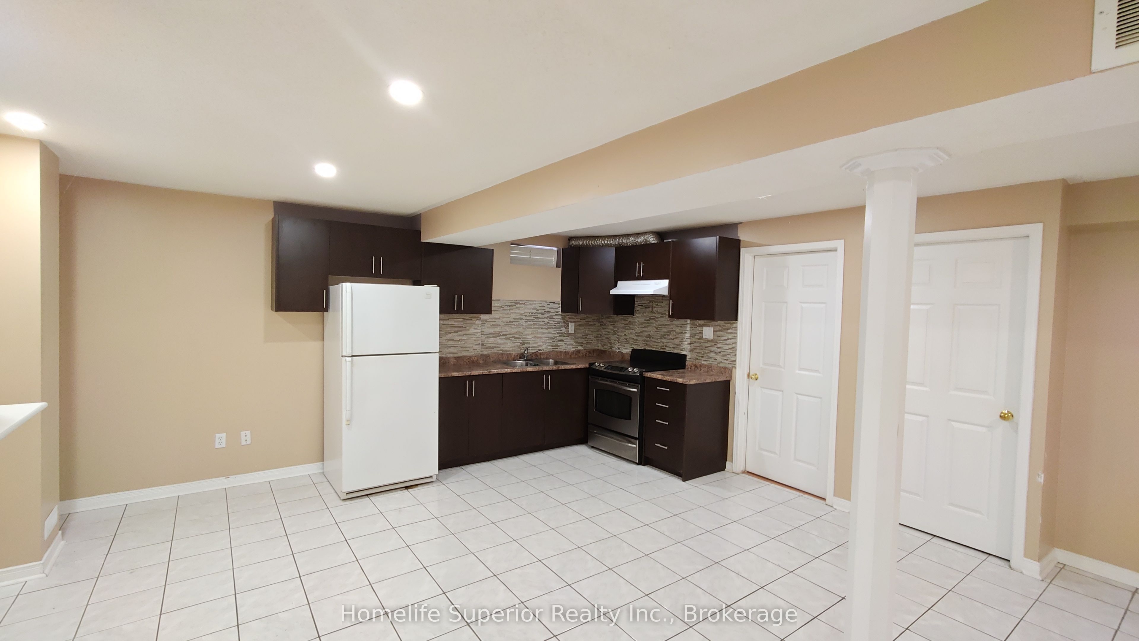 17 Summerfield Crescent Property Photo 6