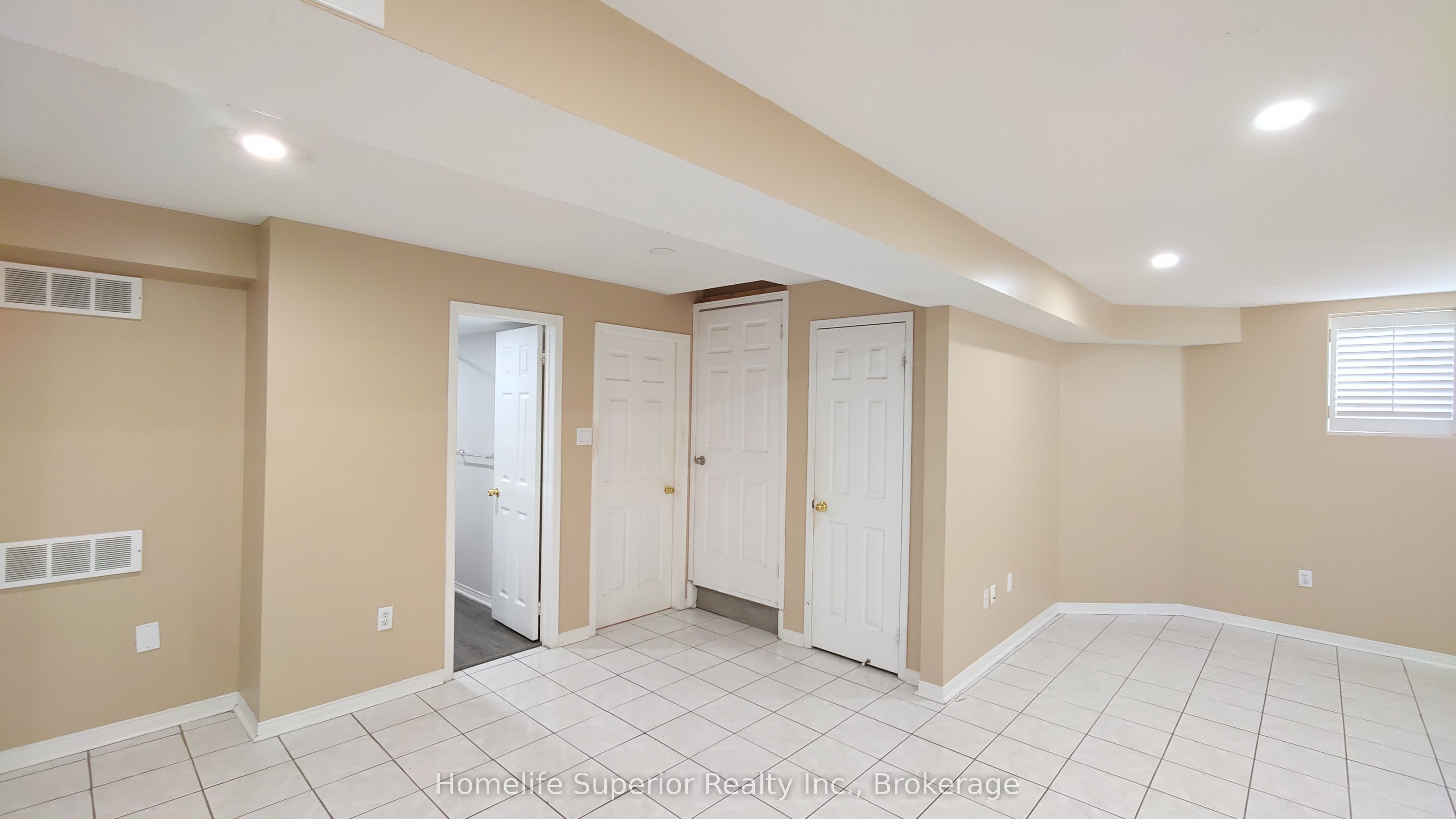 17 Summerfield Crescent Property Photo 11