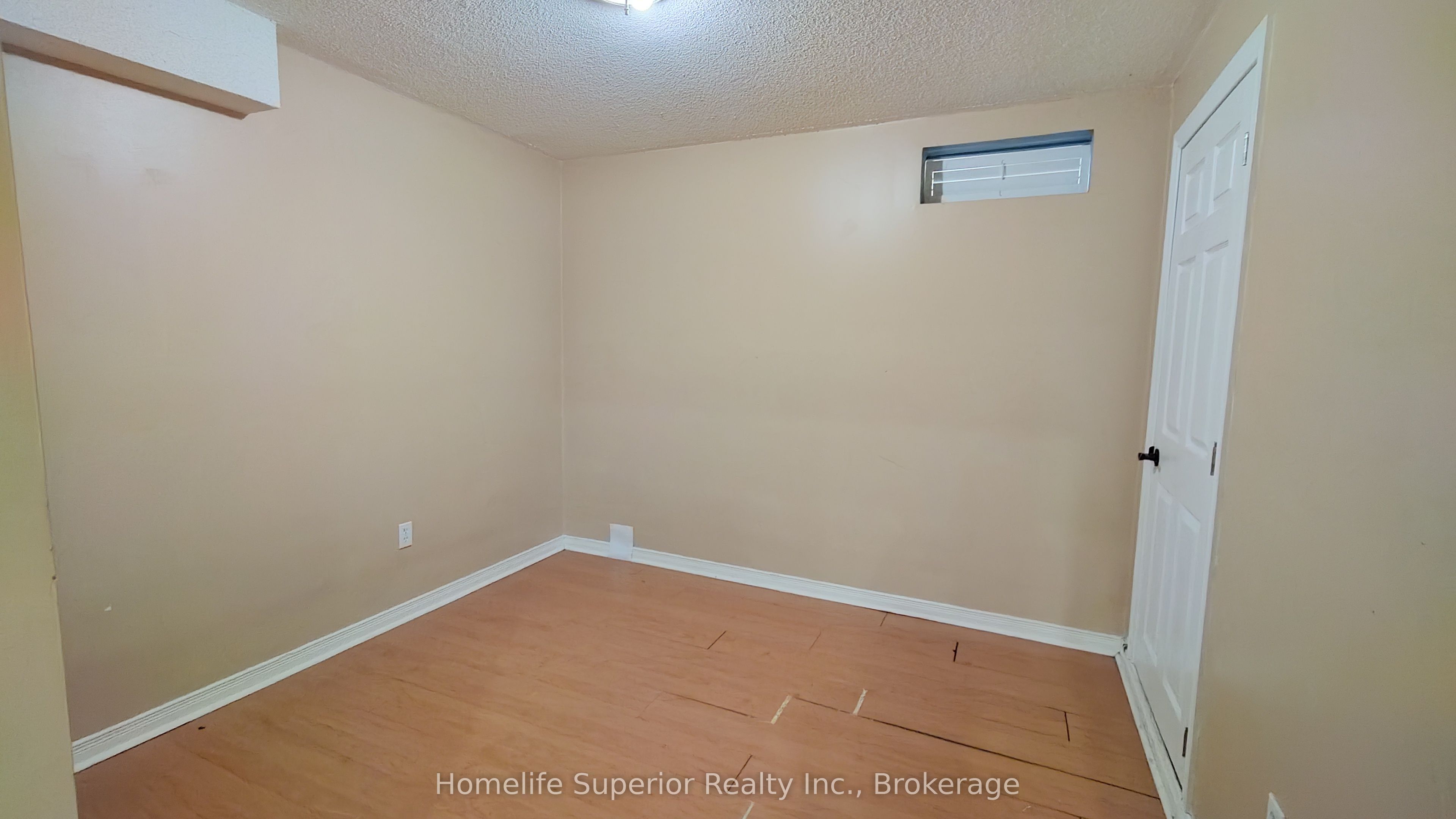 17 Summerfield Crescent Property Photo 24