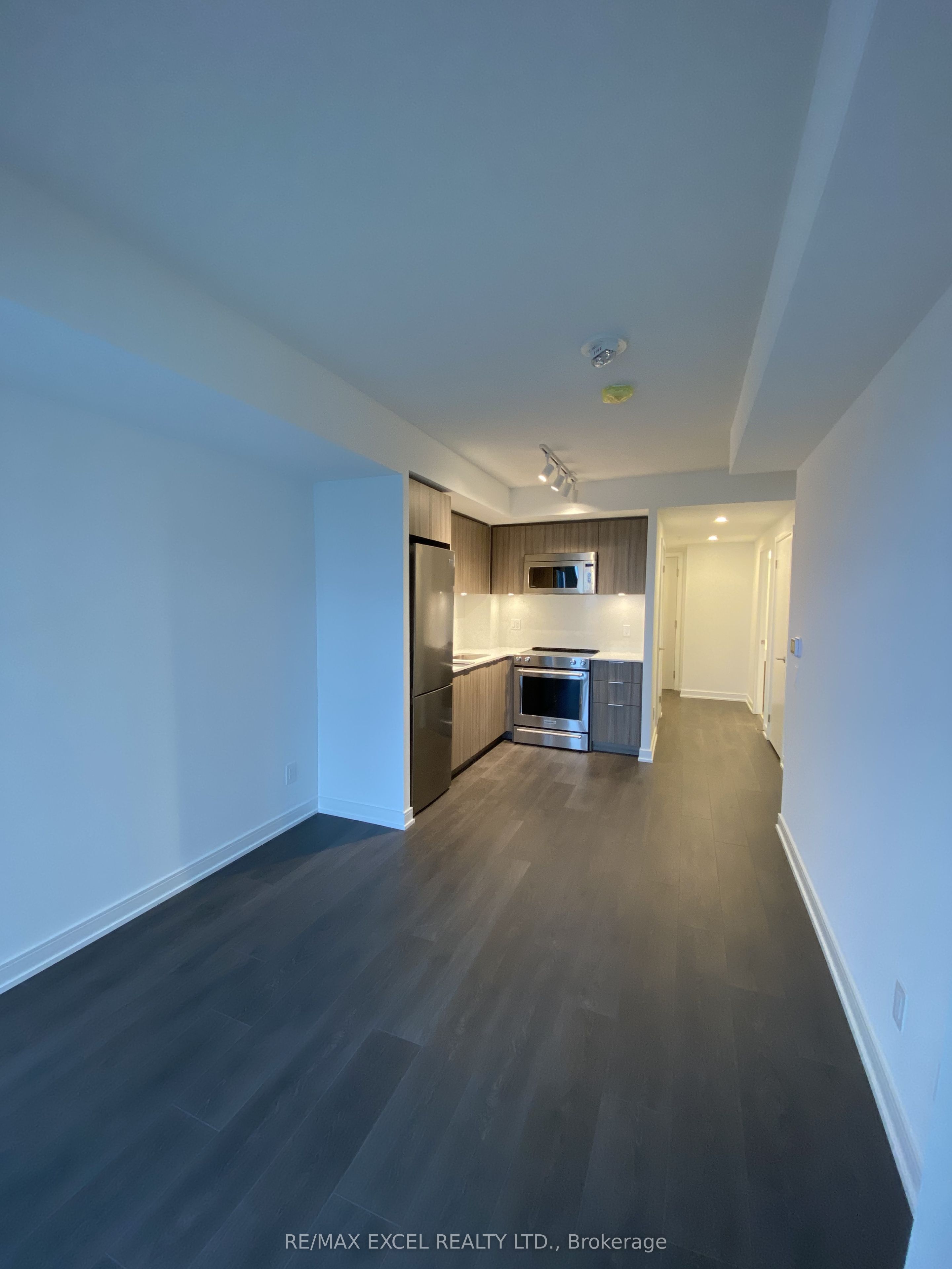 30 Samuel Wood Way 2201 Property Photo 2