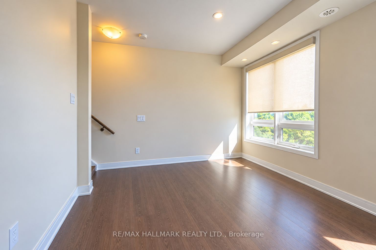 1100 Briar Hill Avenue 315 D Property Photo 3