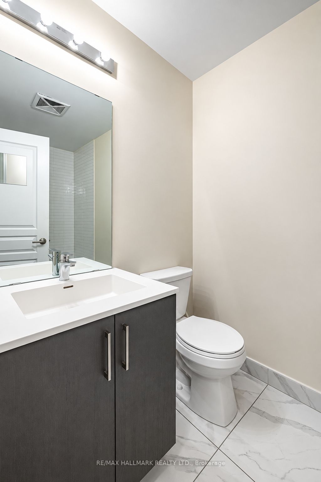 1100 Briar Hill Avenue 315 D Property Photo 7