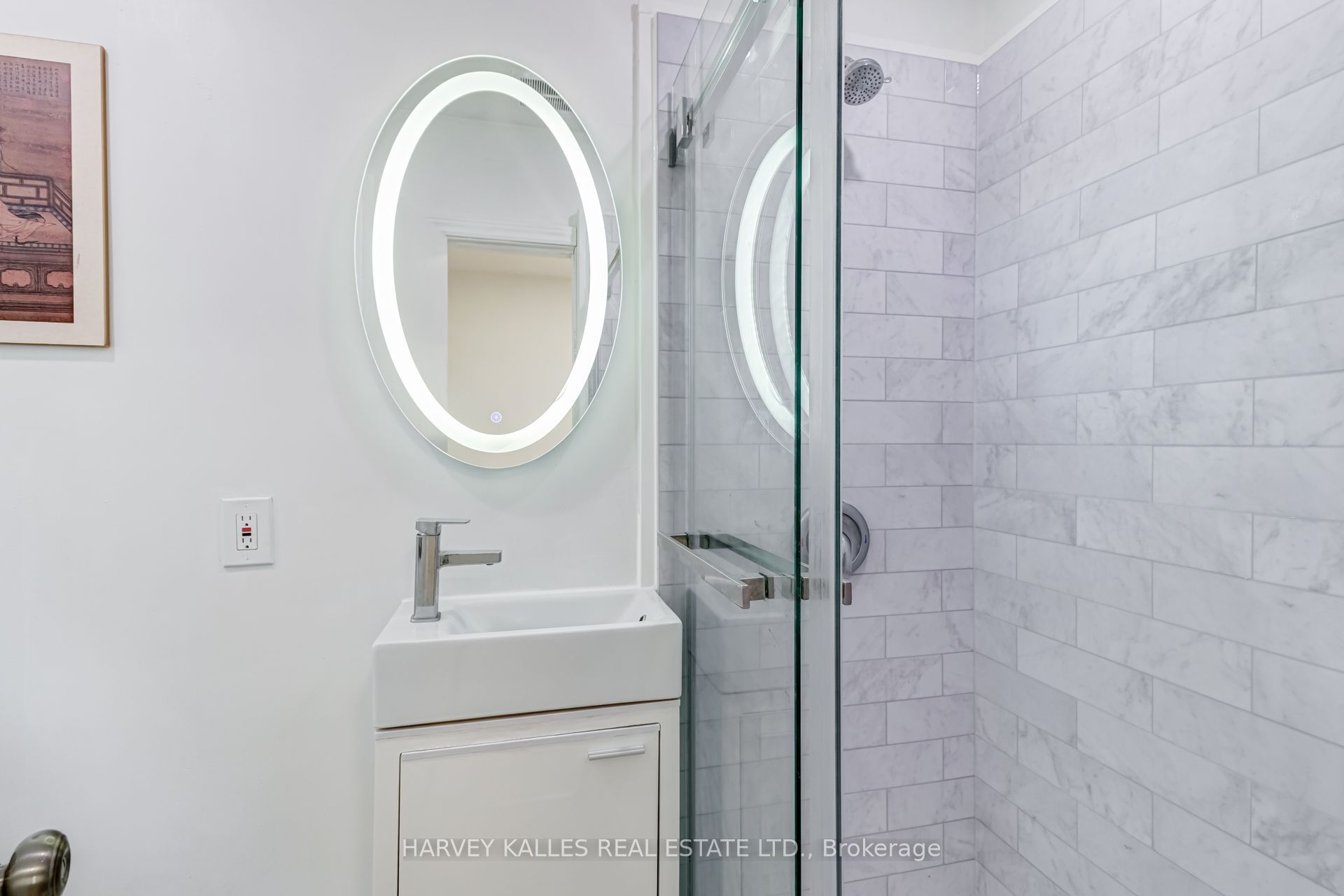8 Crown Court Property Photo 16