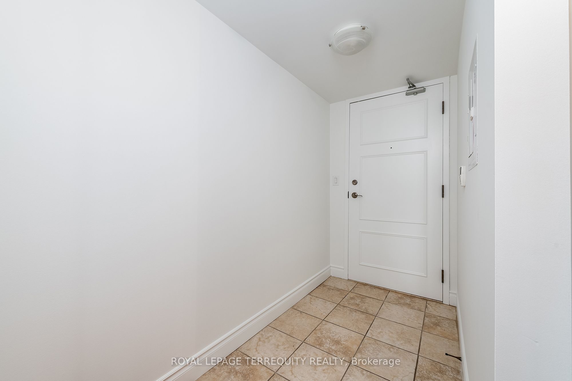 3 Marine Parade Drive 506 Property Photo 5