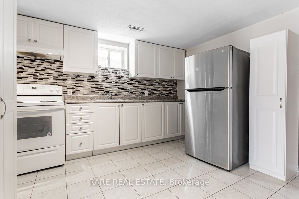 22 Bamford Crescent Property Photo 8