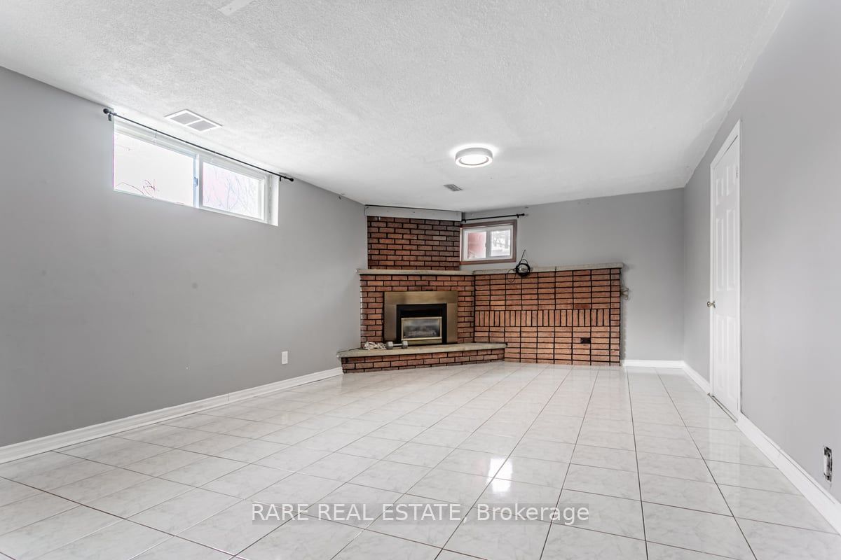 22 Bamford Crescent Property Photo 10