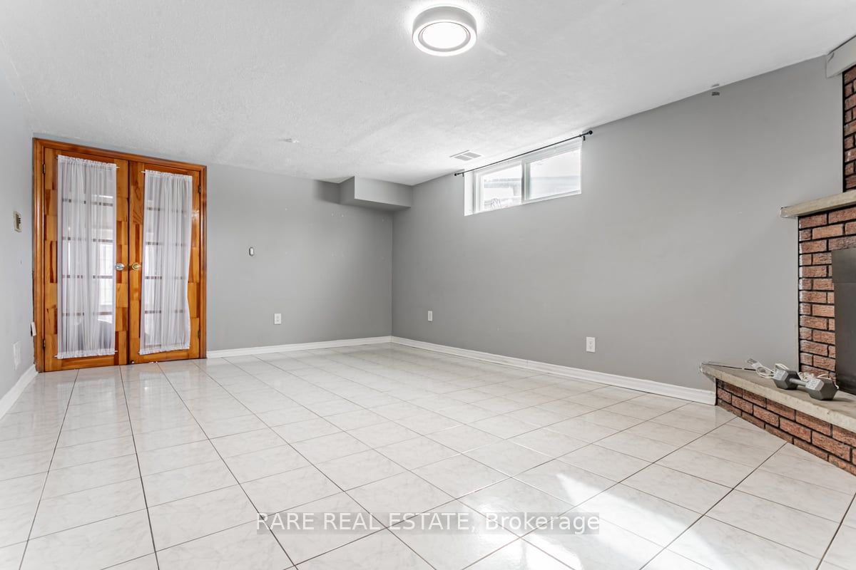 22 Bamford Crescent Property Photo 12