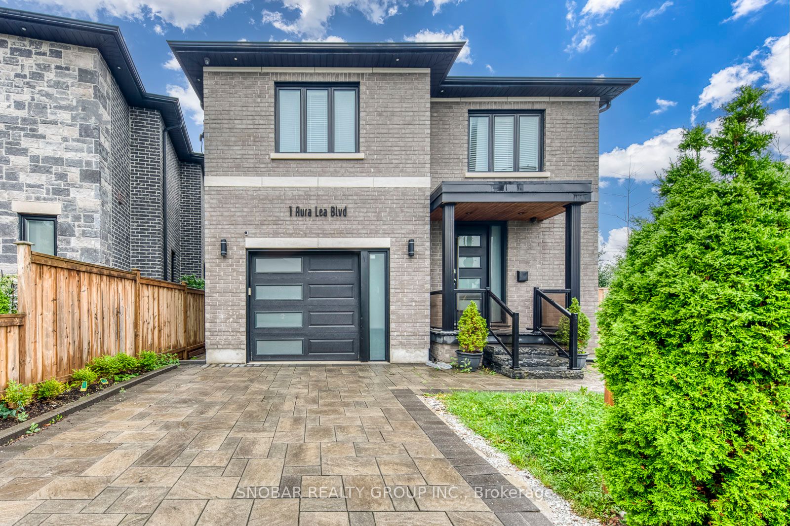 1 Aura Lea Boulevard Property Photo 2