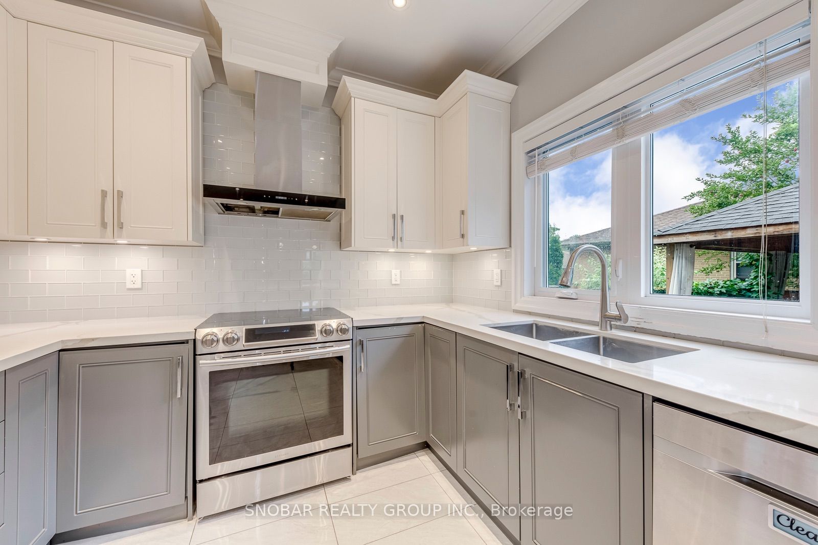 1 Aura Lea Boulevard Property Photo 19