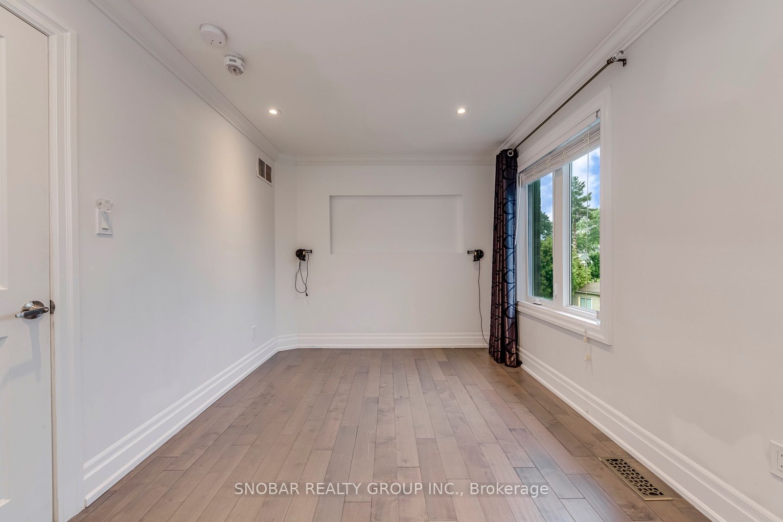 1 Aura Lea Boulevard Property Photo 22