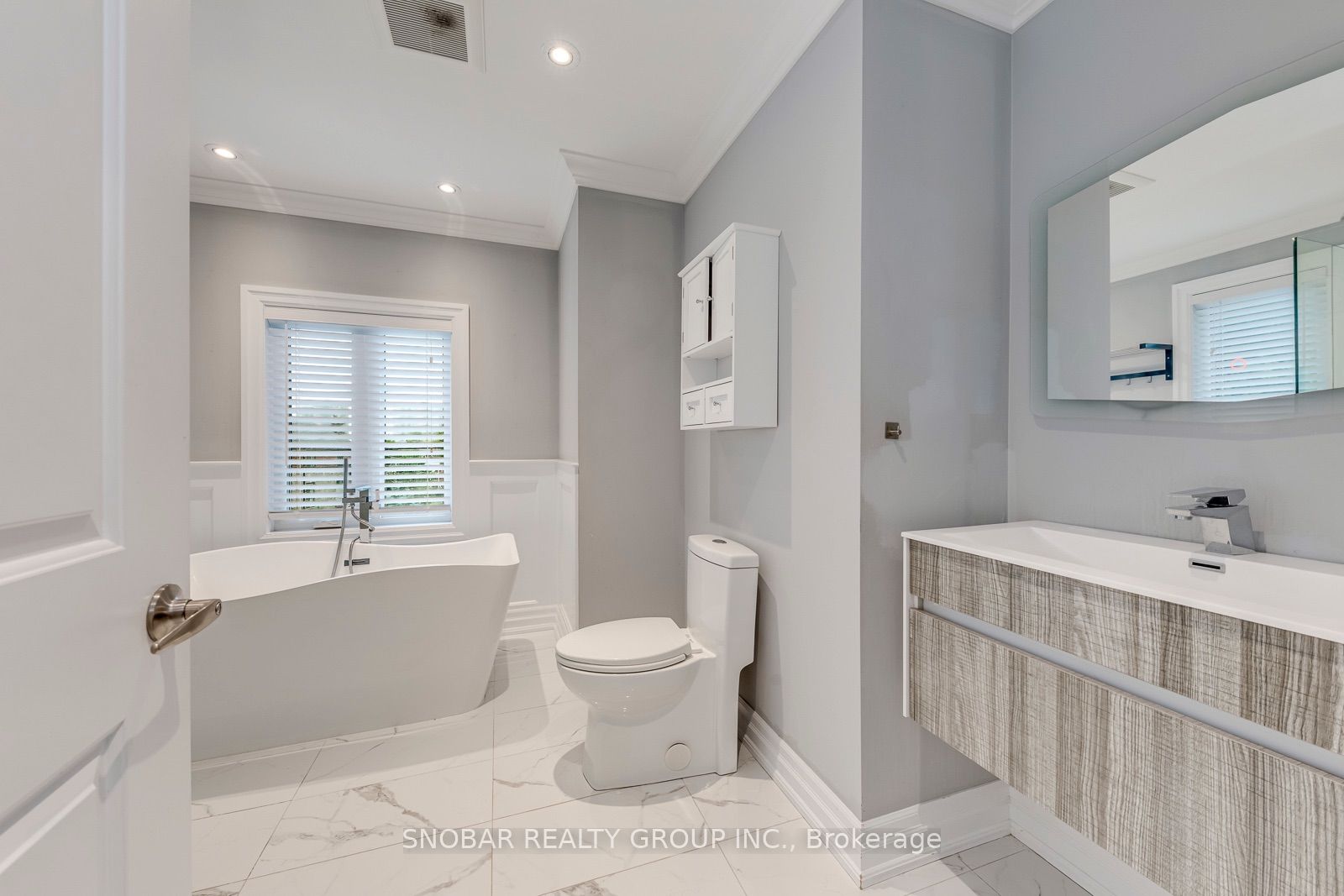 1 Aura Lea Boulevard Property Photo 23