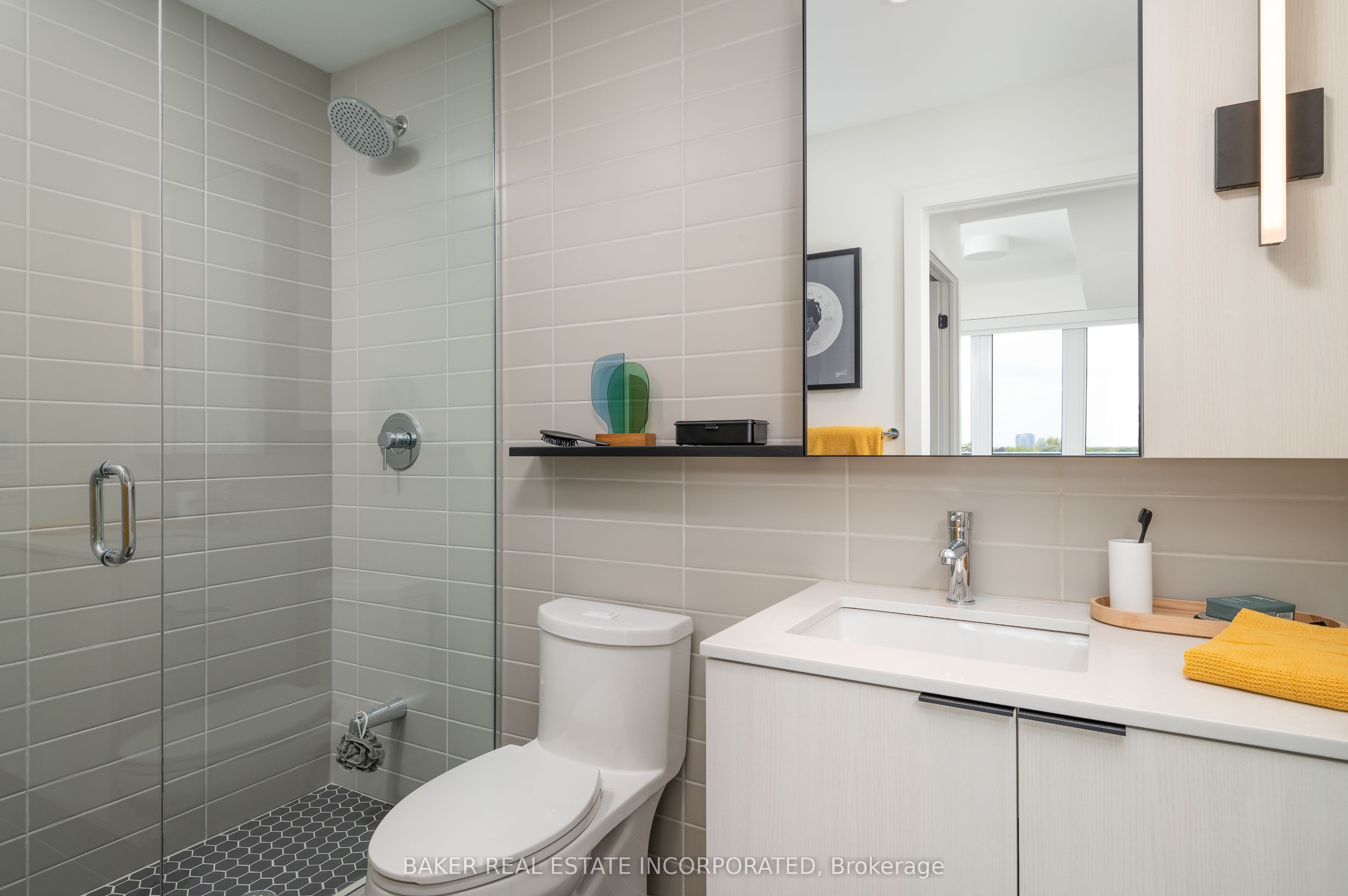 740 Dupont Street 307 Property Photo 5