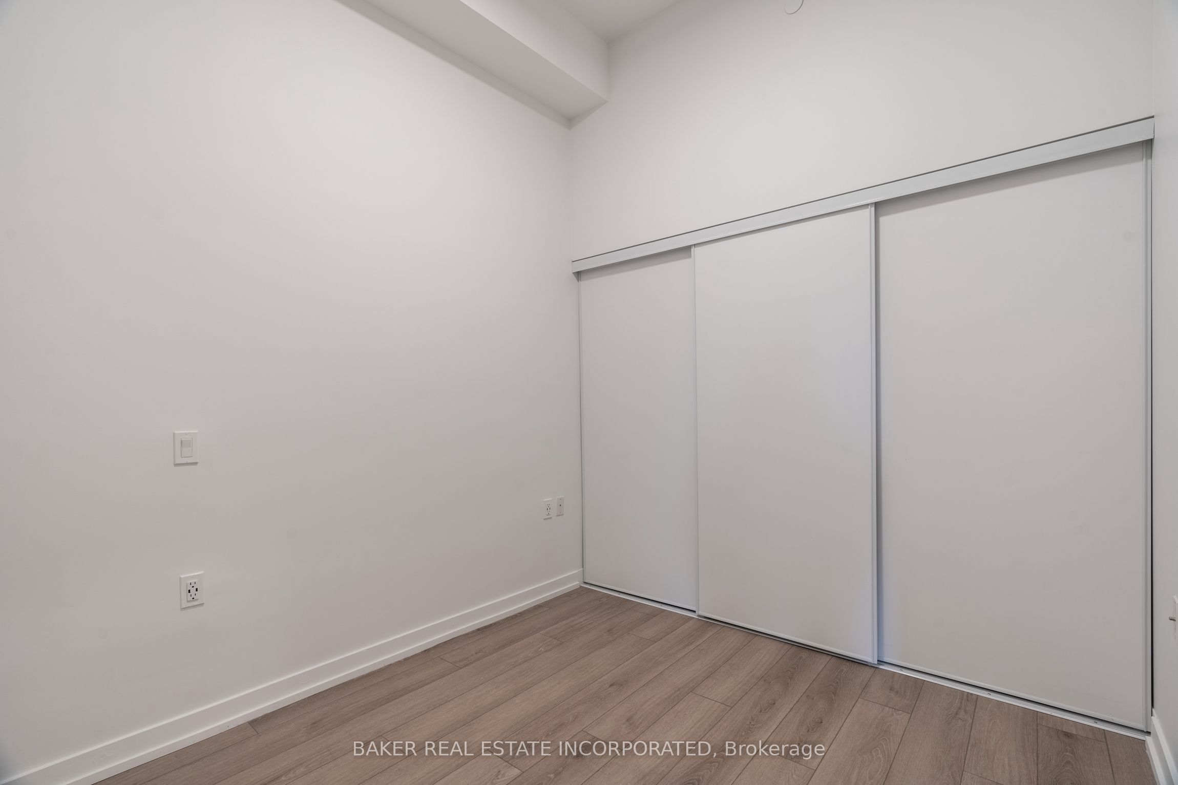 740 Dupont Street 208 Property Photo 11