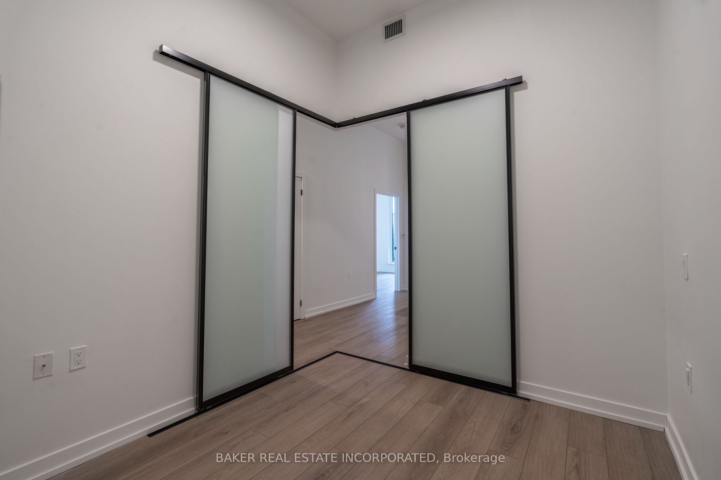 740 Dupont Street 208 Property Photo 12