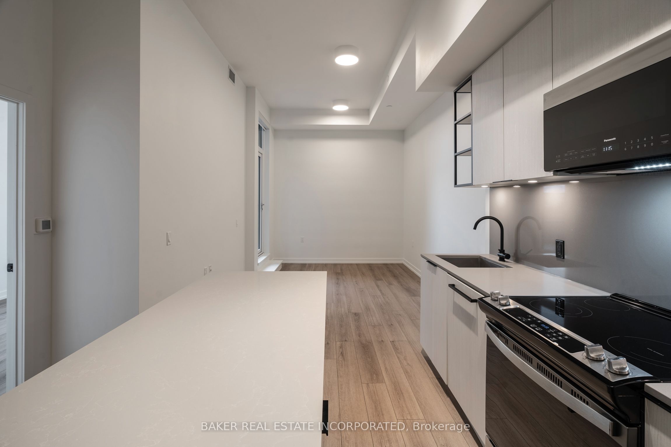 740 Dupont Street 208 Property Photo 14