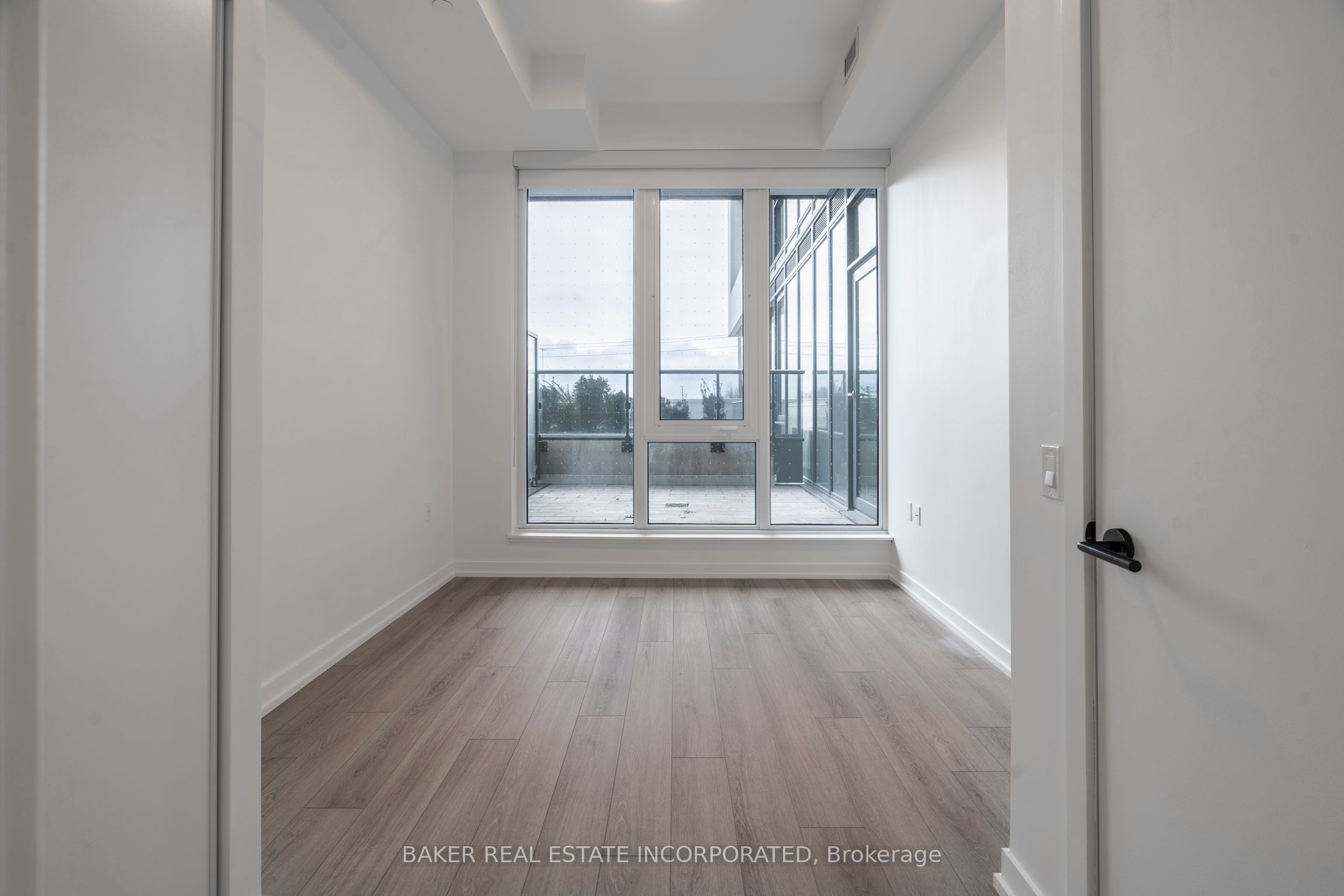 740 Dupont Street 208 Property Photo 25