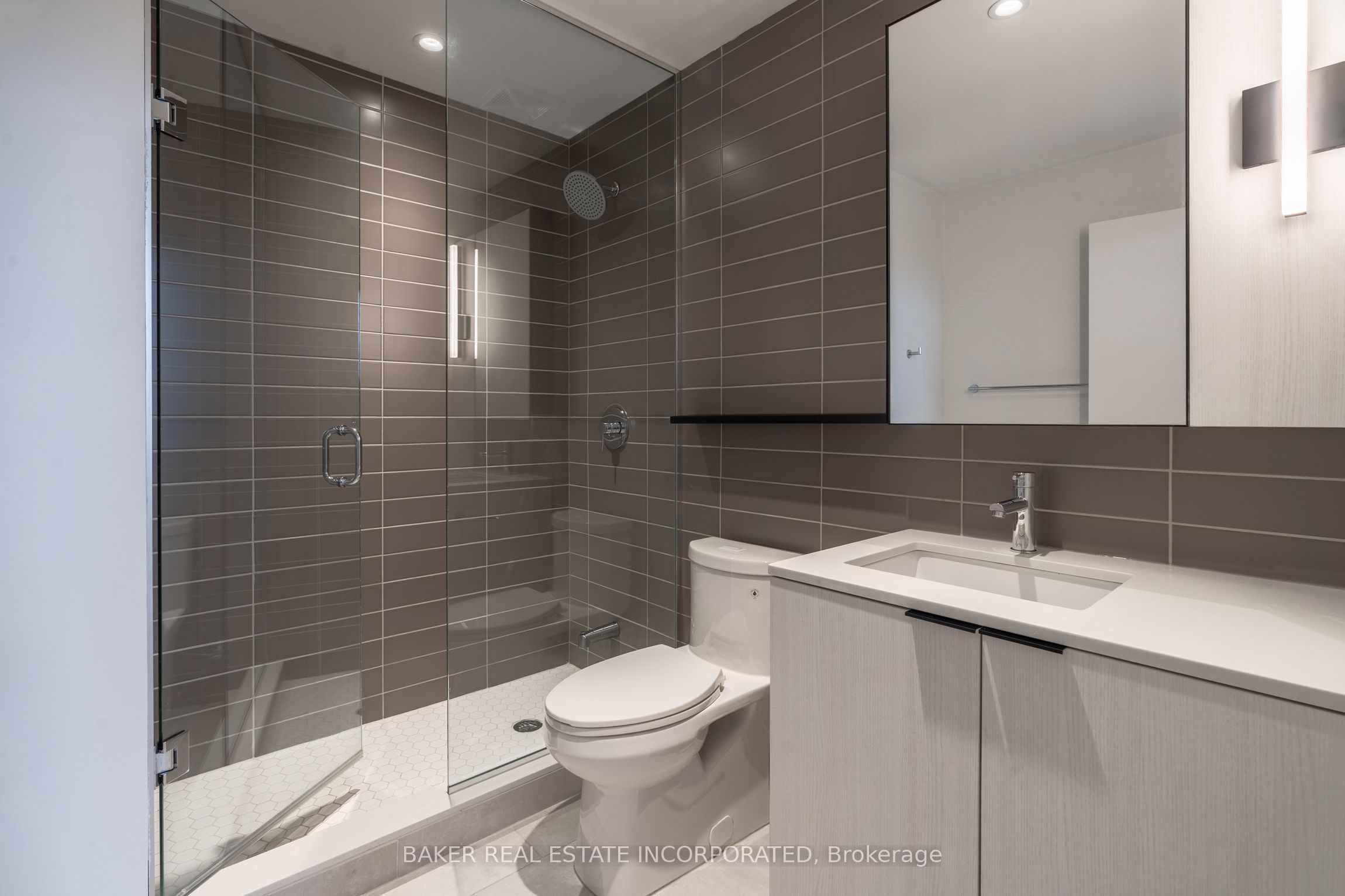 740 Dupont Street 208 Property Photo 26