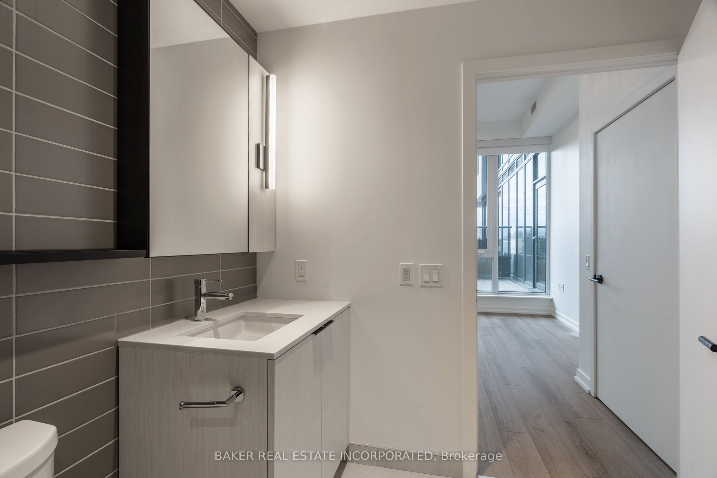 740 Dupont Street 208 Property Photo 27