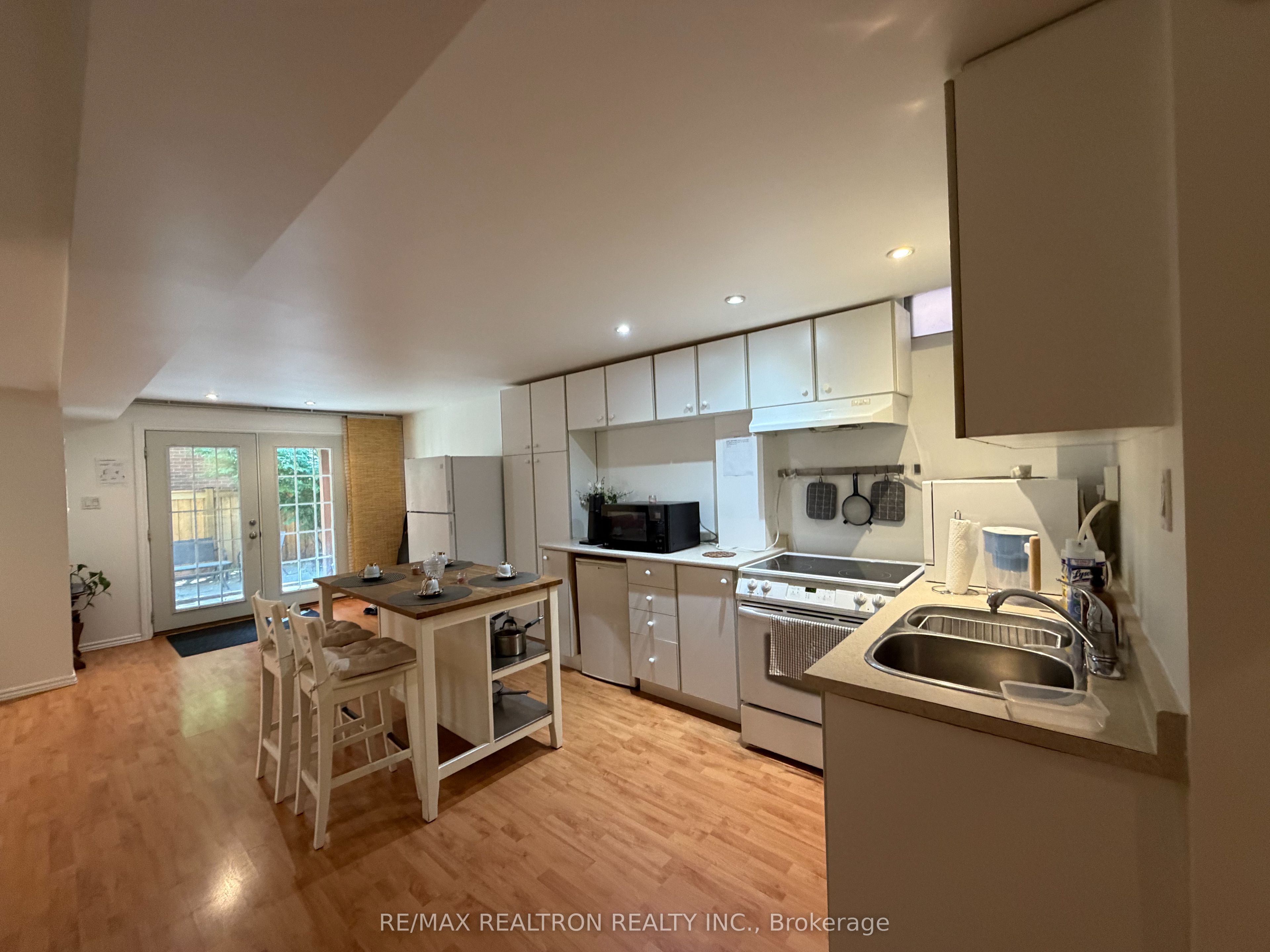 976 Cristina Court Bsmt Property Photo 1