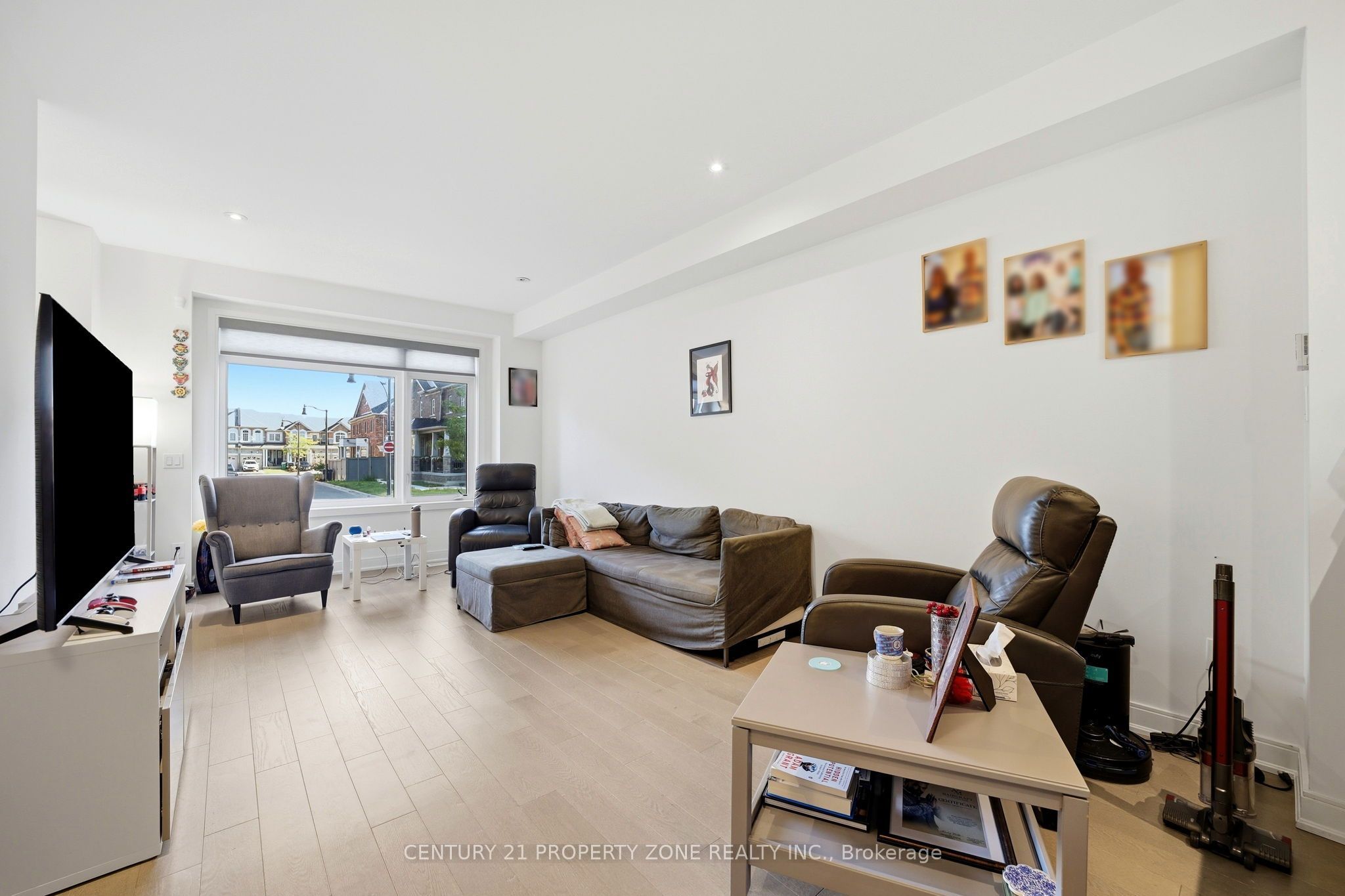 100 Pearman Crescent Property Photo 8