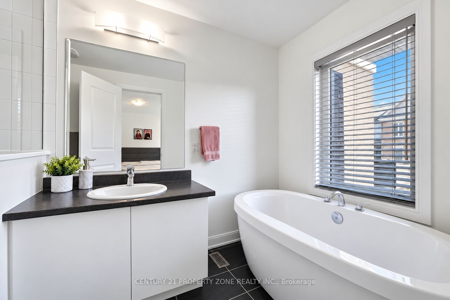 100 Pearman Crescent Property Photo 31