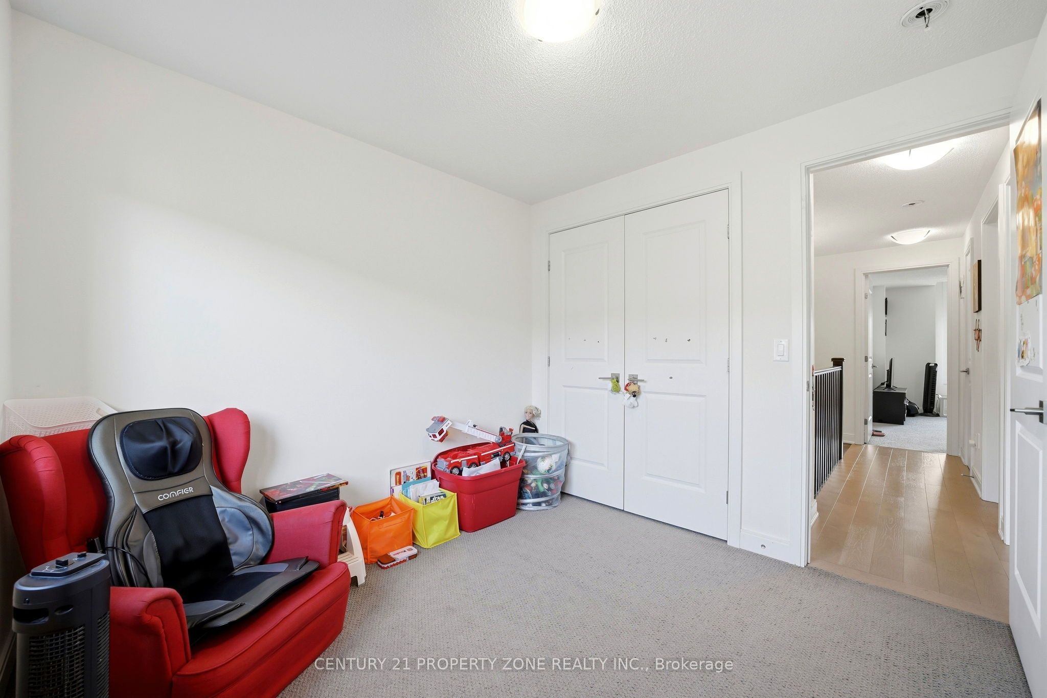 100 Pearman Crescent Property Photo 32
