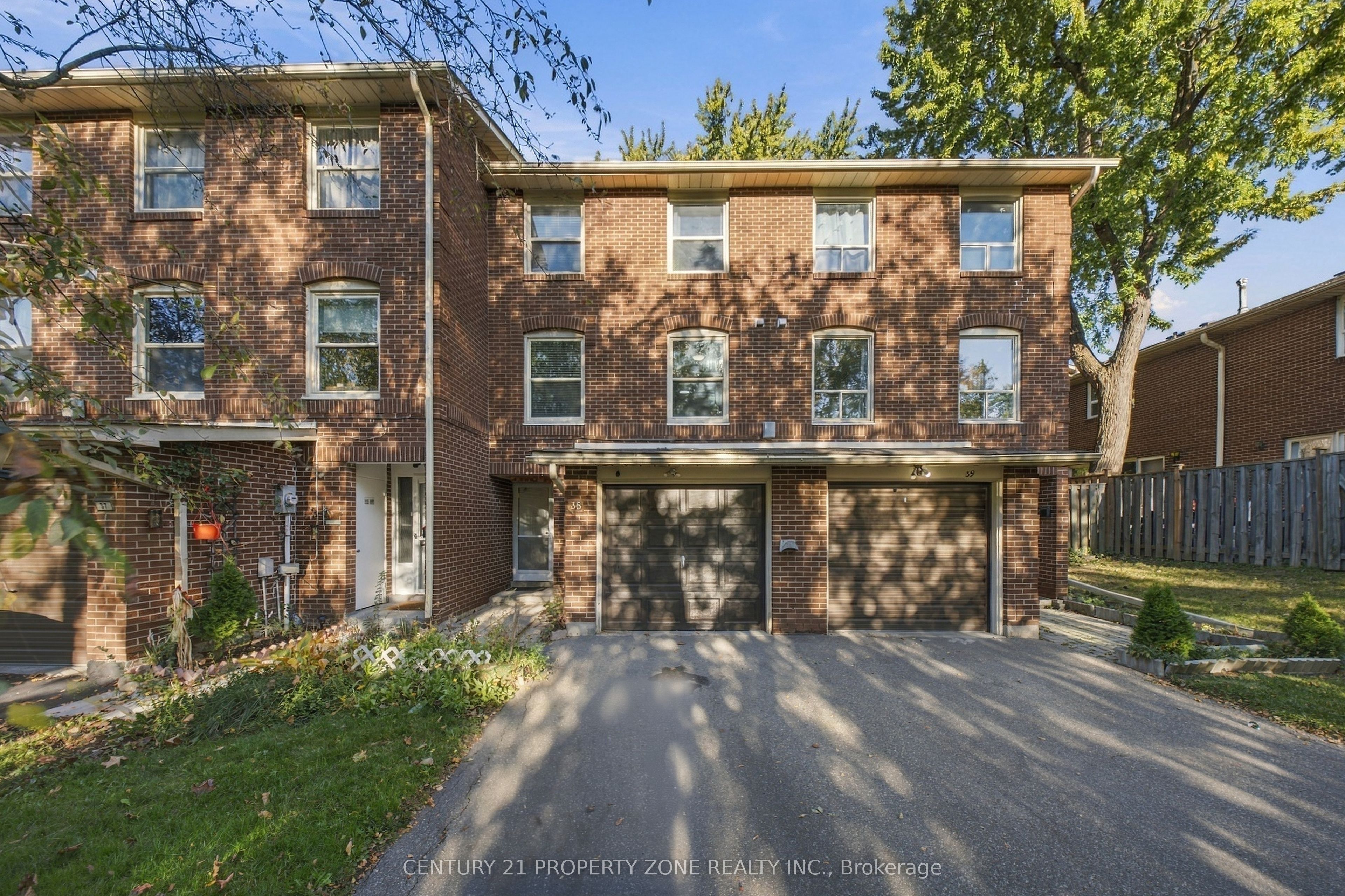 38 Eden Park Property Photo 2
