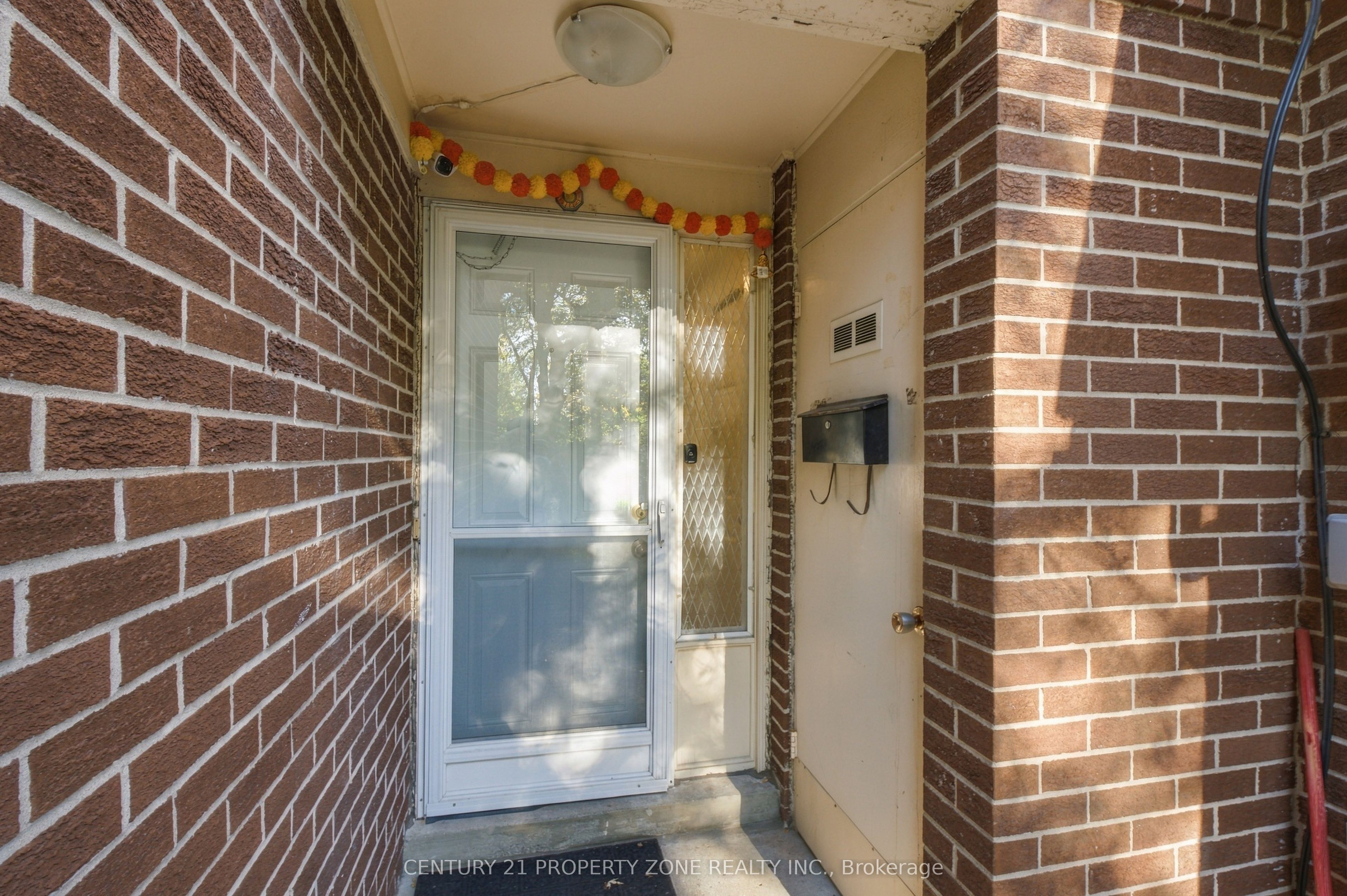 38 Eden Park Property Photo 4