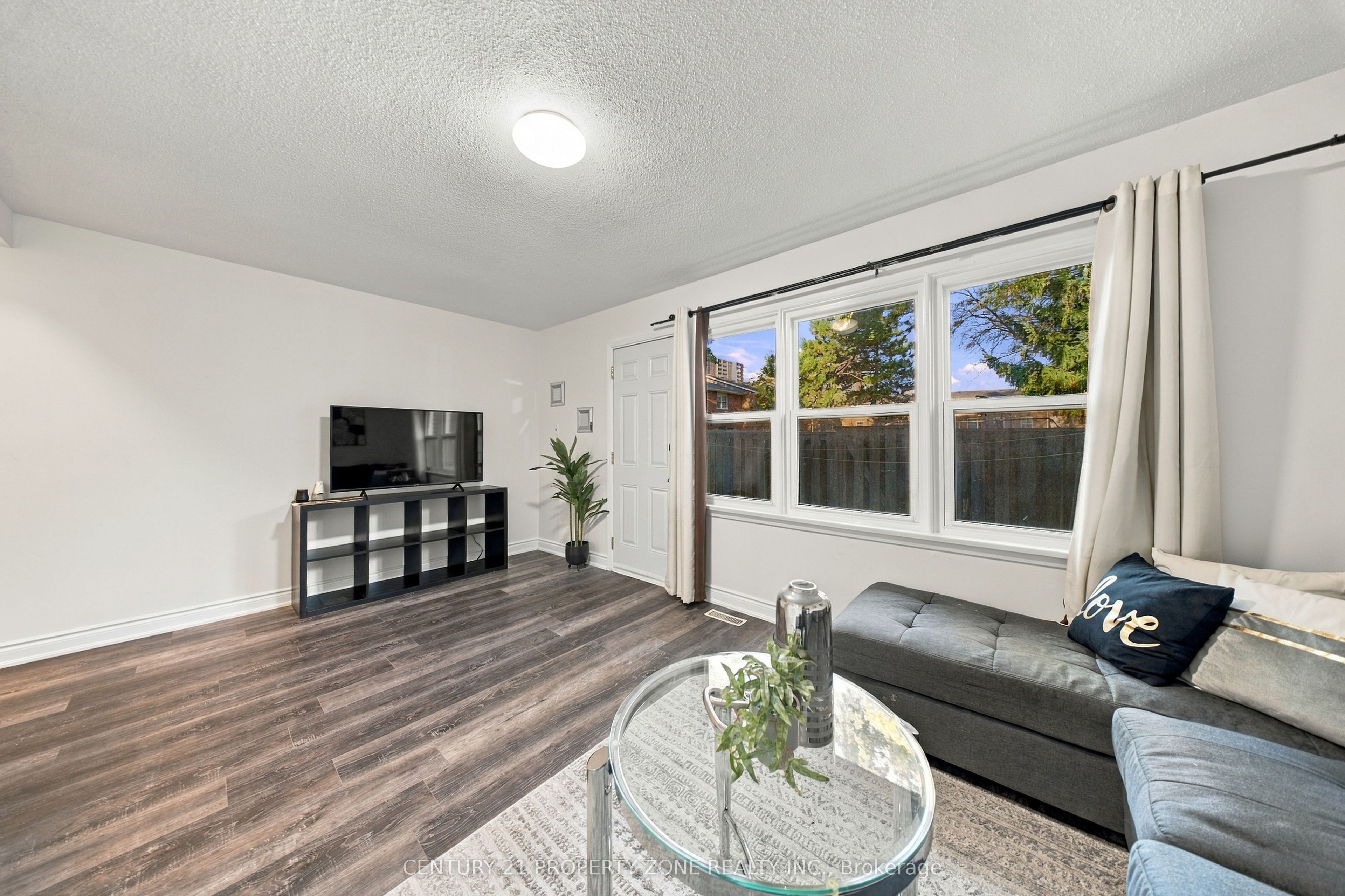 38 Eden Park Property Photo 11