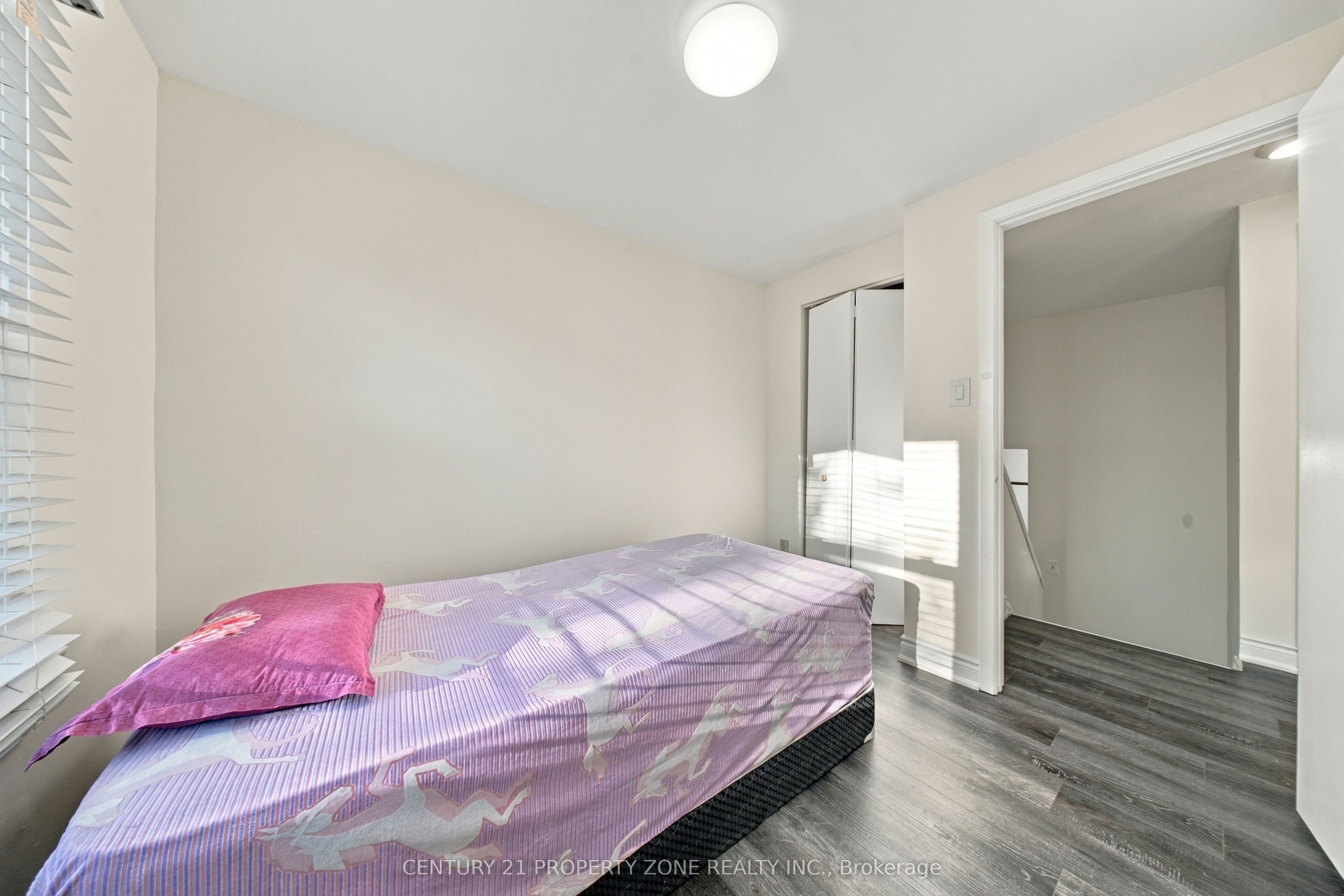 38 Eden Park Property Photo 29