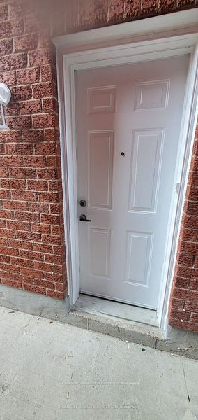 12 Beresford Crescent Basement Property Photo 2