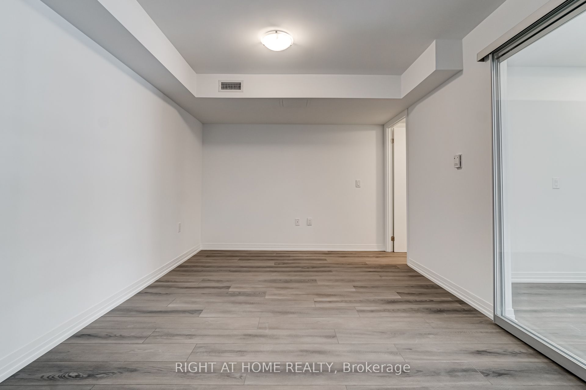 408 Brown's Line 105 Property Photo 18