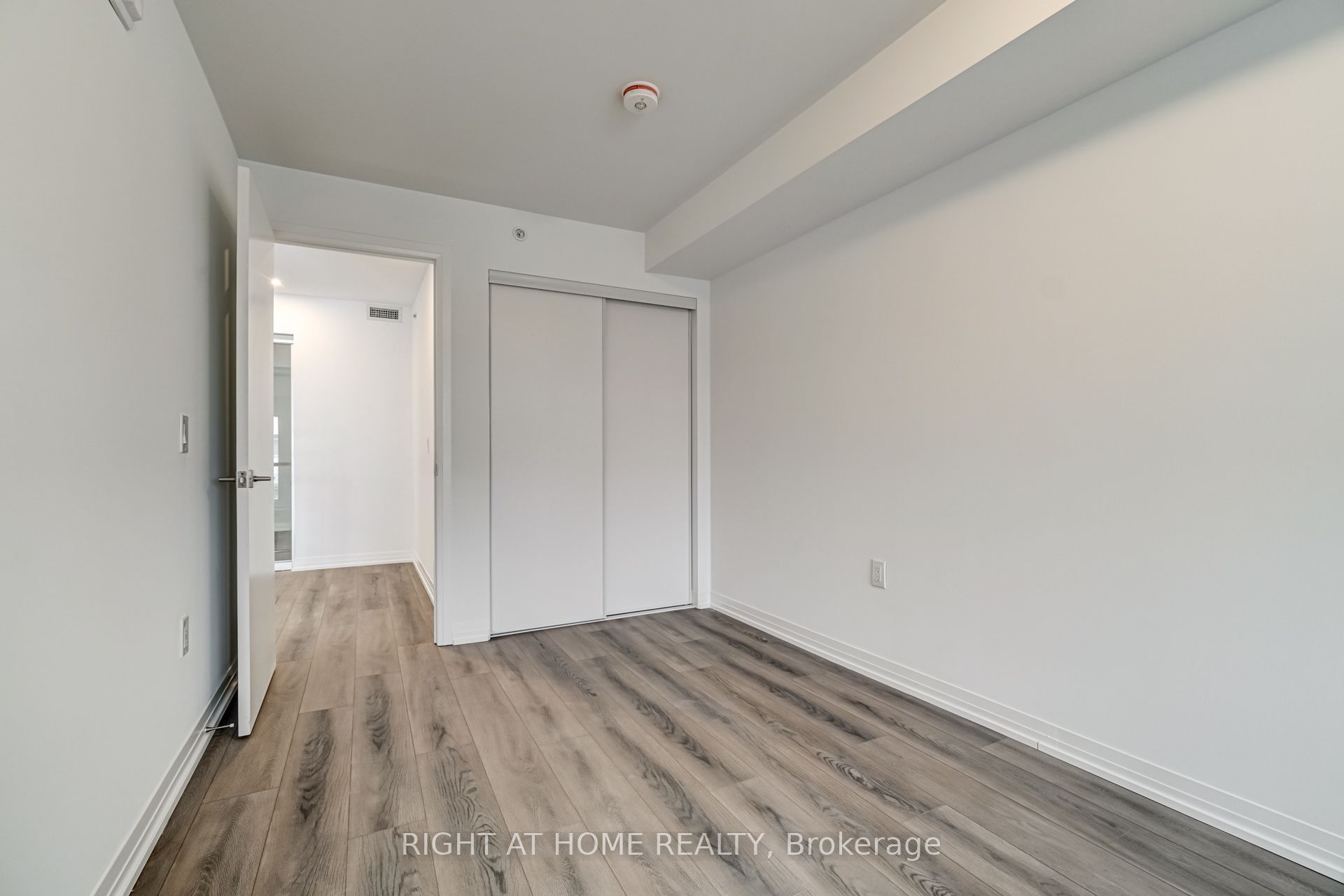 408 Brown's Line 105 Property Photo 21