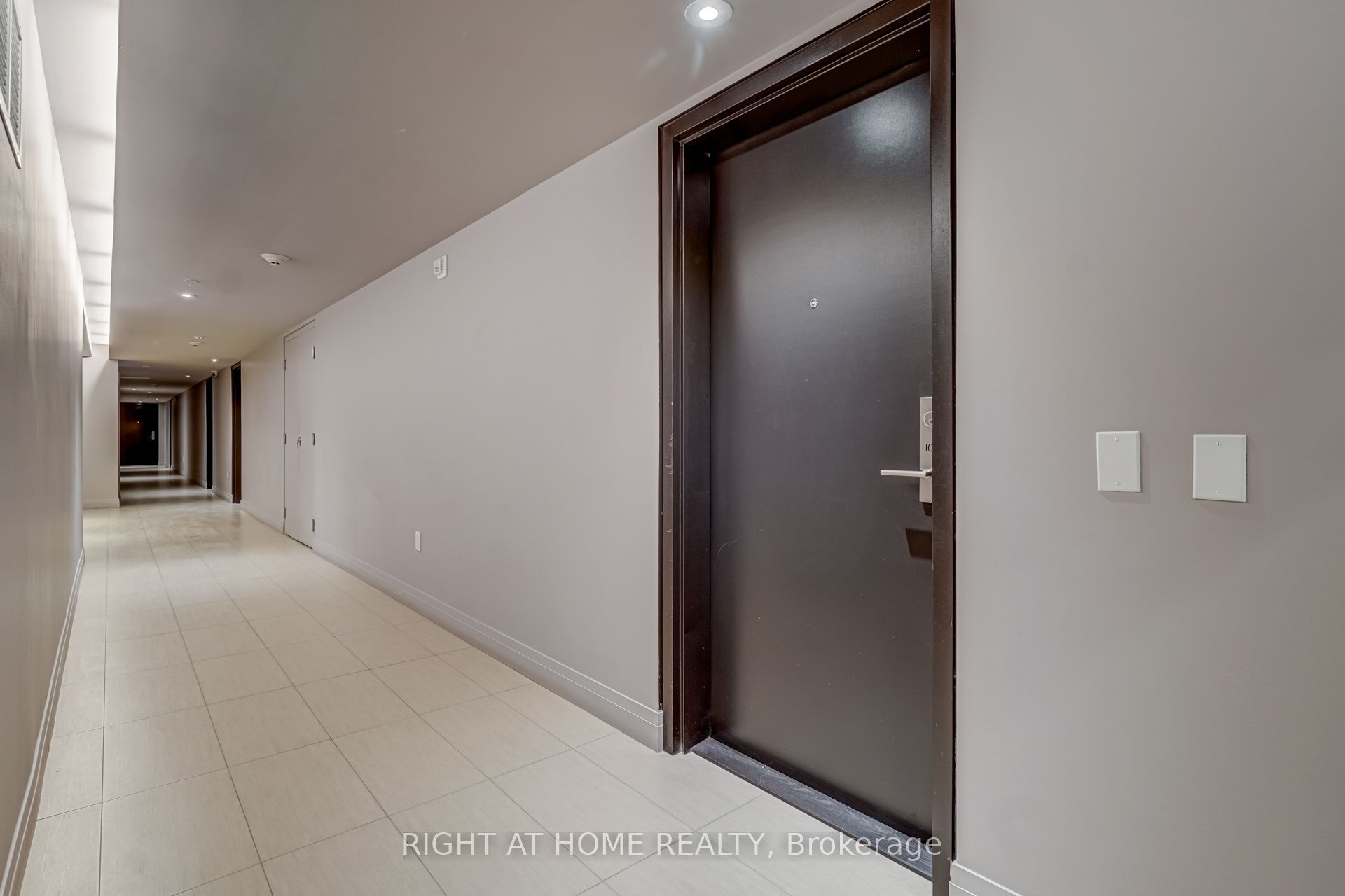 408 Brown's Line 105 Property Photo 22