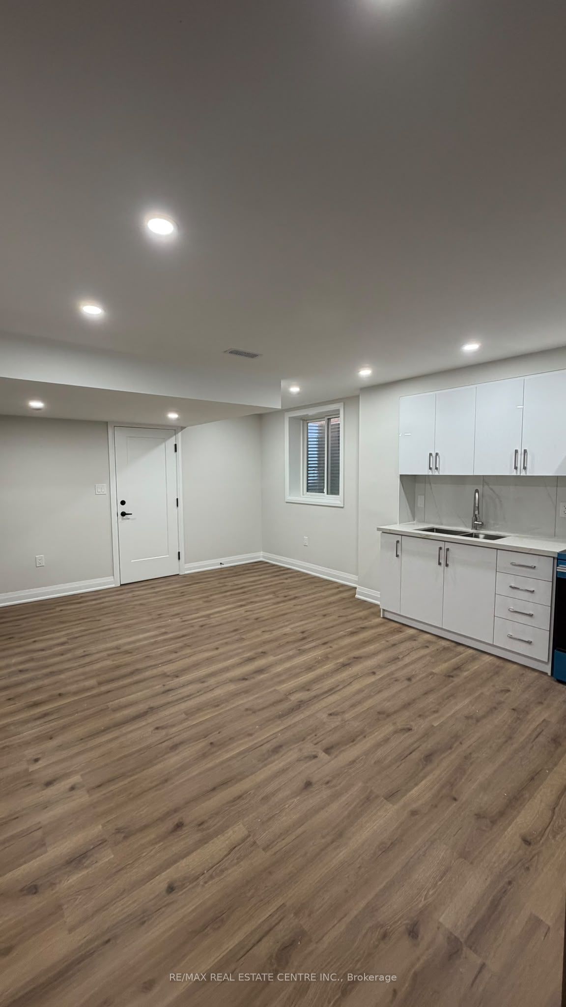 18 Gladmary Drive Property Photo 5
