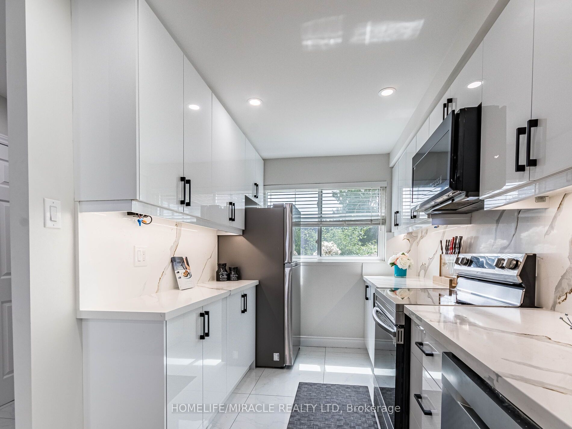 180 Mississauga Valley Boulevard 124 Property Photo 11