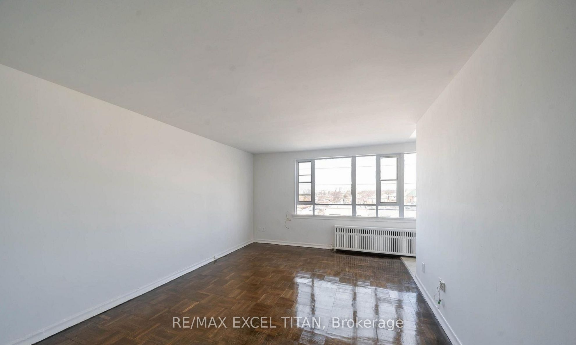 2505 Eglinton Avenue W G4 Property Photo 3