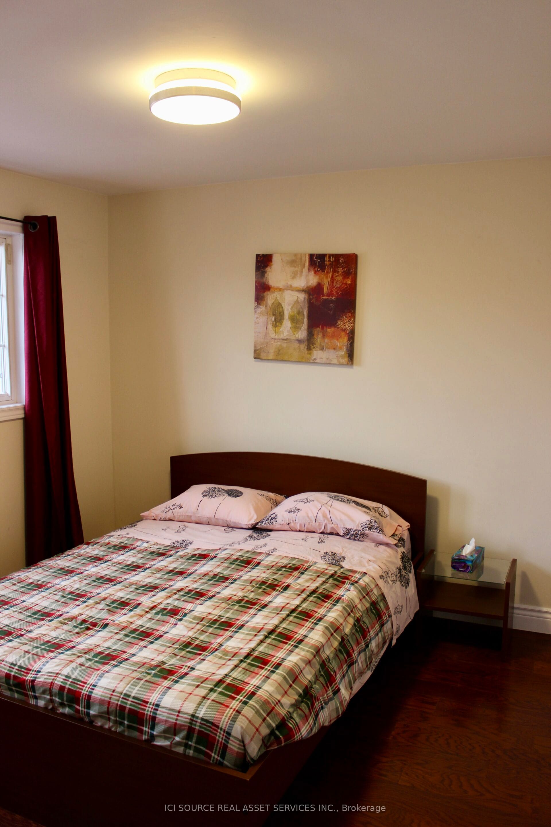 5164 Palomar Crescent Upper Property Photo 13