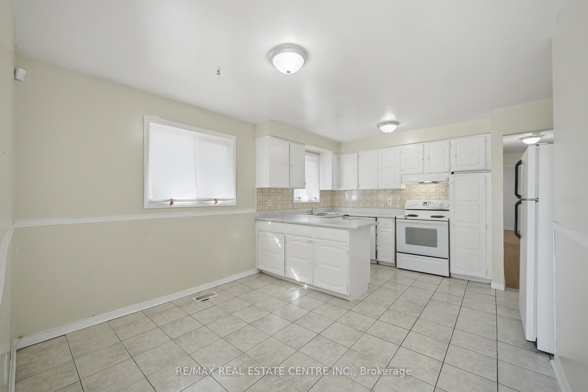10 Major Oaks Drive Property Photo 14
