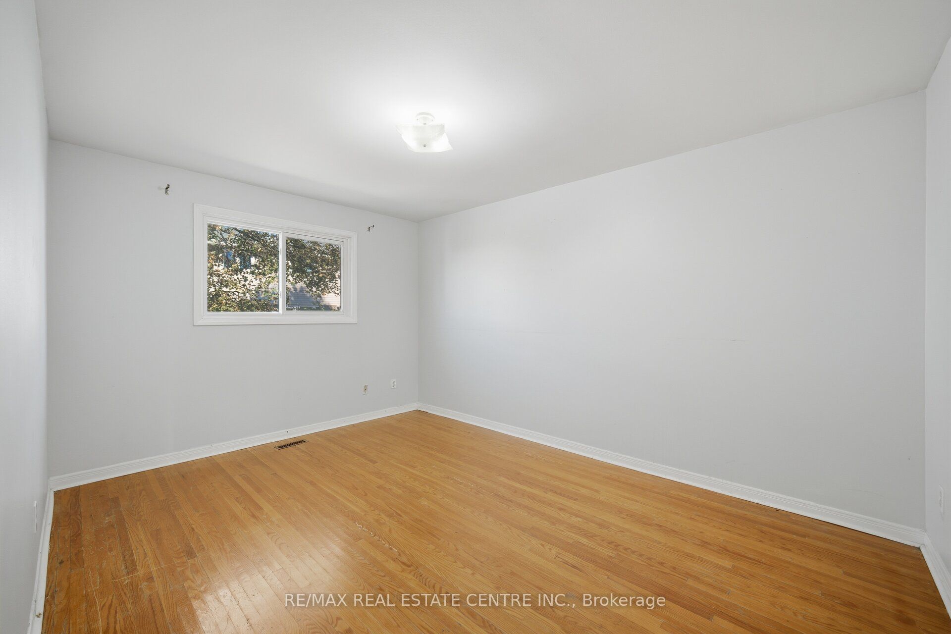 10 Major Oaks Drive Property Photo 21