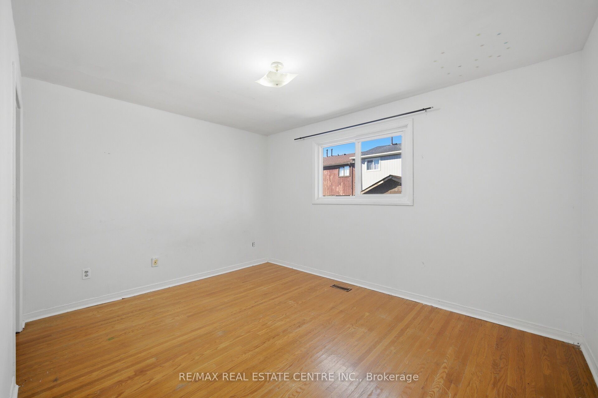 10 Major Oaks Drive Property Photo 22